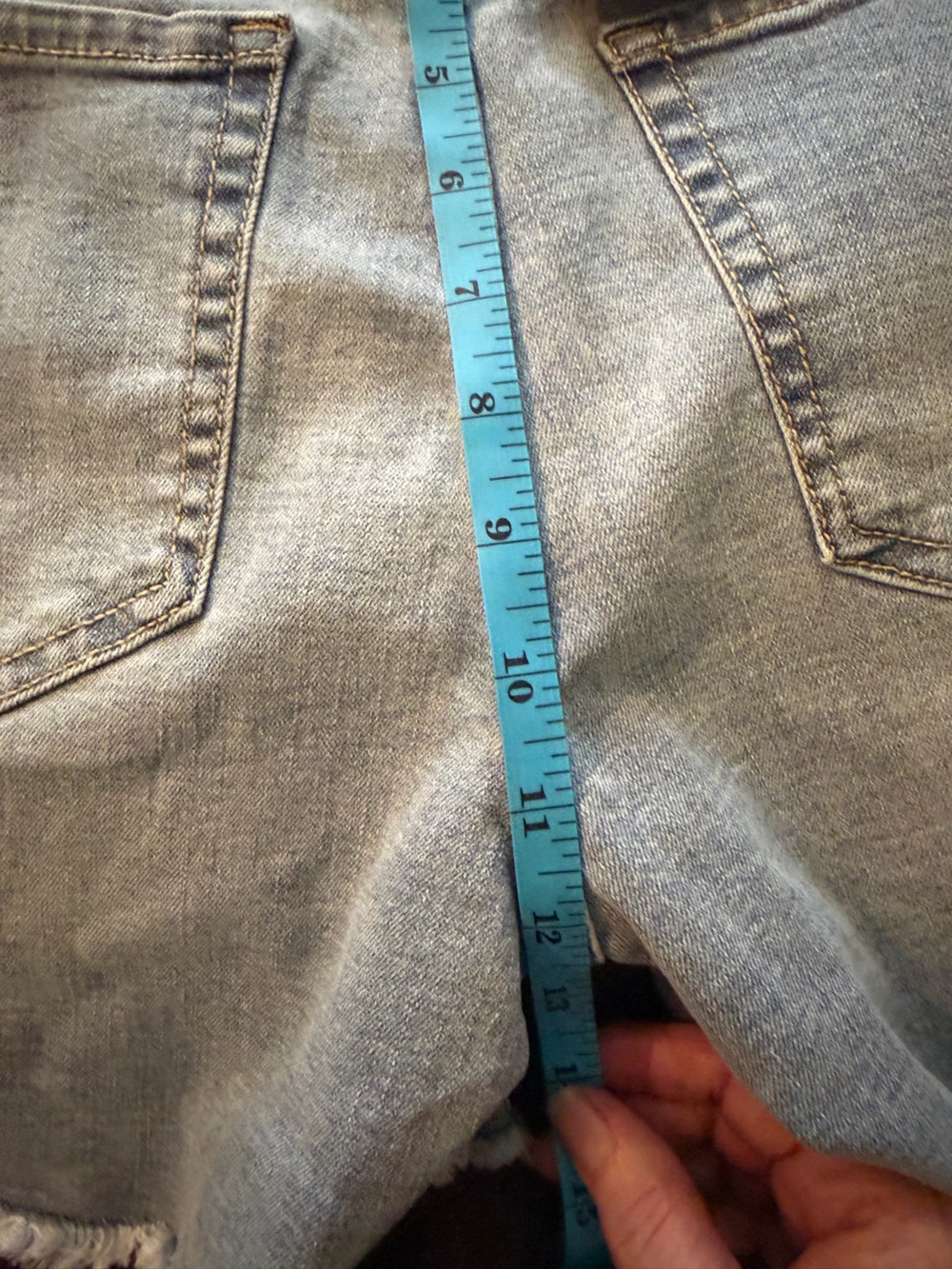 NWT Seven7 Weekend Denim Shorts 5" Fray Hem in Key West (light blue)   Size 8 - Picture 7 of 7